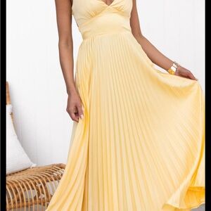 Elegant Yellow Pleated Dress